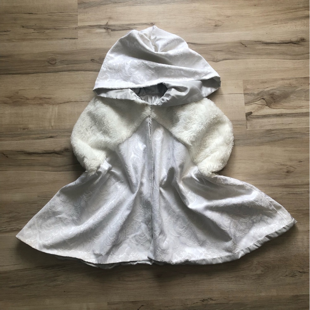 Faux Fur Paisley Hooded Winter Wedding Shawl